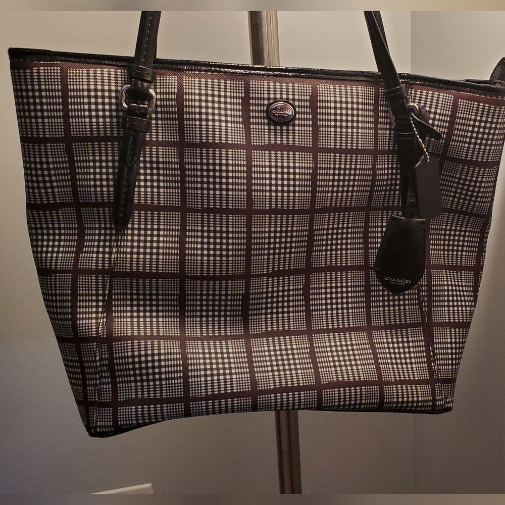 Coach tote! Super cute - great shape!!